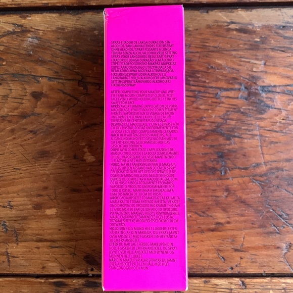 MAC cosmetics setting spray - Picture 5 of 6